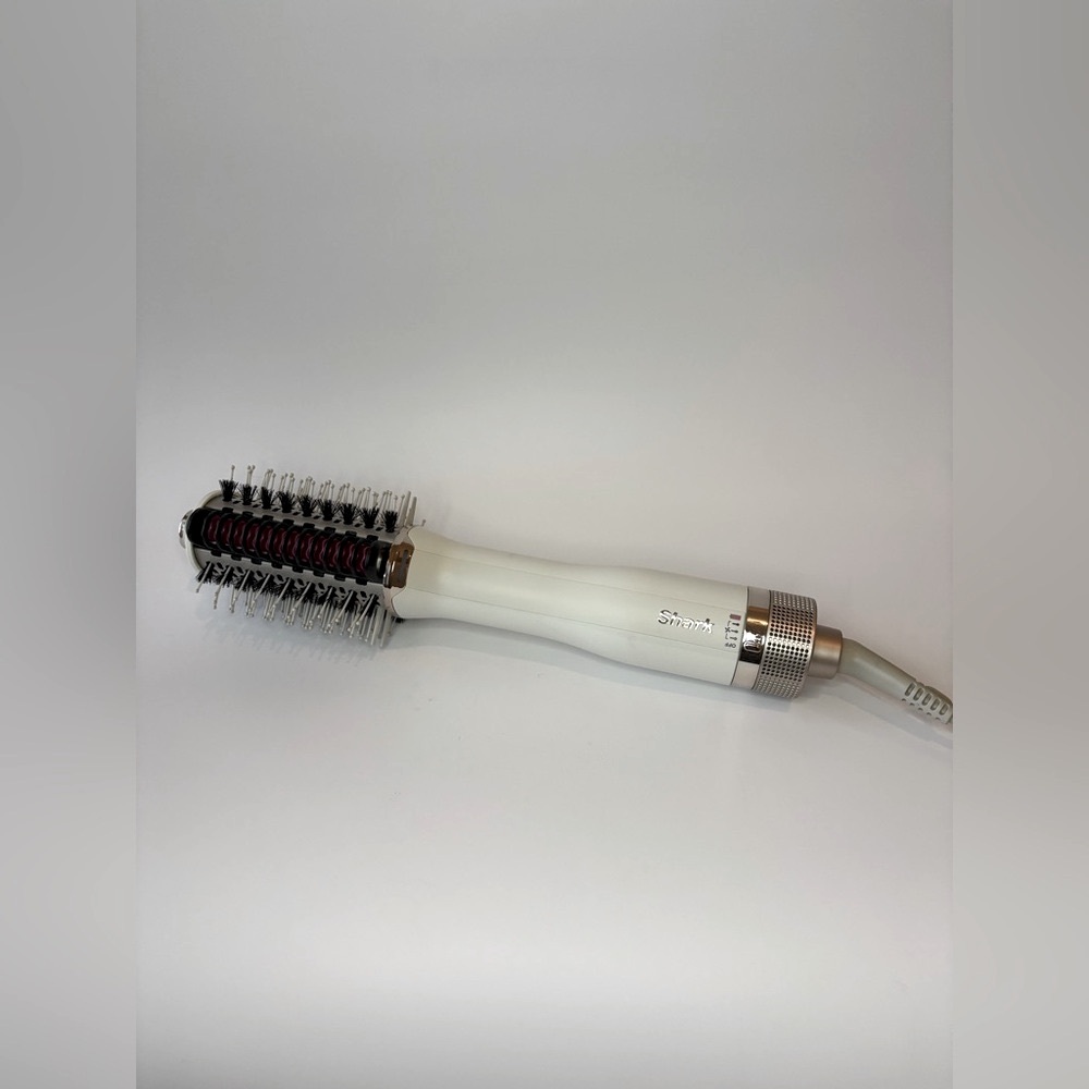 Like New Shark Smoothstyle Heated Comb & Blow Dryer Brush